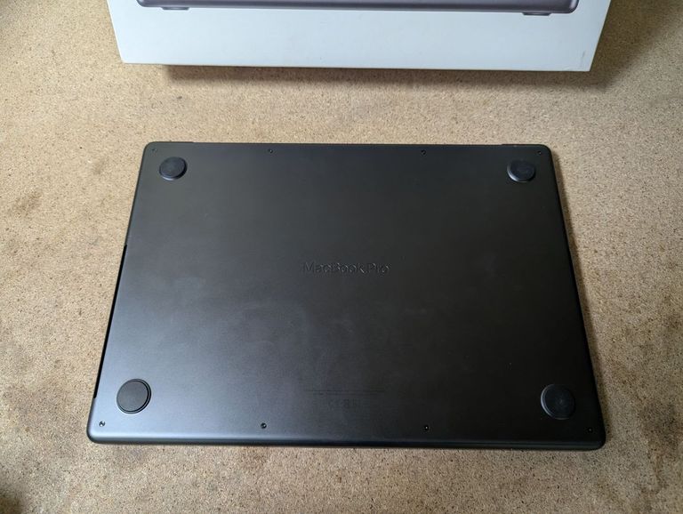 Apple macbook pro 14" late 2024 Код:01-200811684. Изображение 8