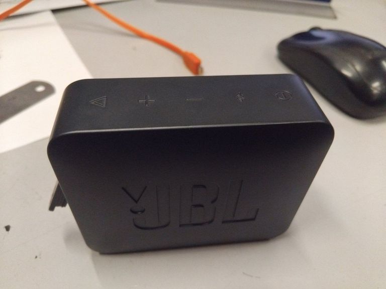 Распродажа Jbl go essential, продавец Техноскарб