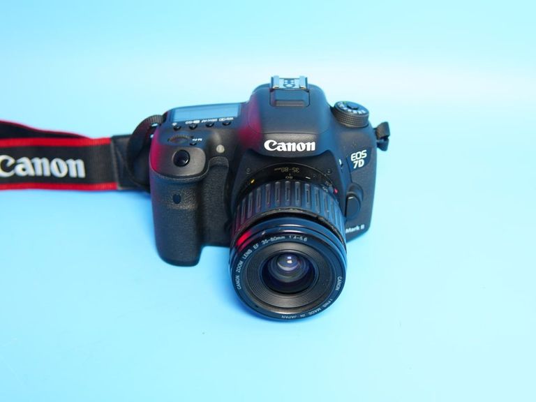 Купити Canon EOS 7D Mark II Б/У