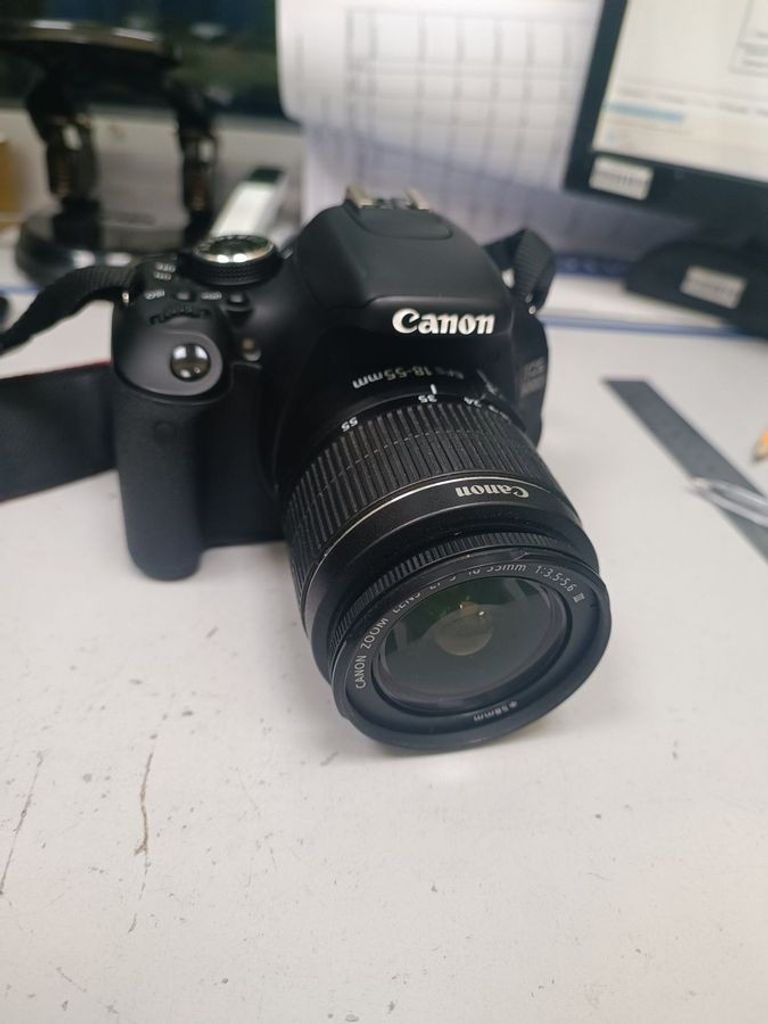 Оголошення Canon eos 600d + ef-s 18-55mm 1:3.5-5.6 is ii Б/У