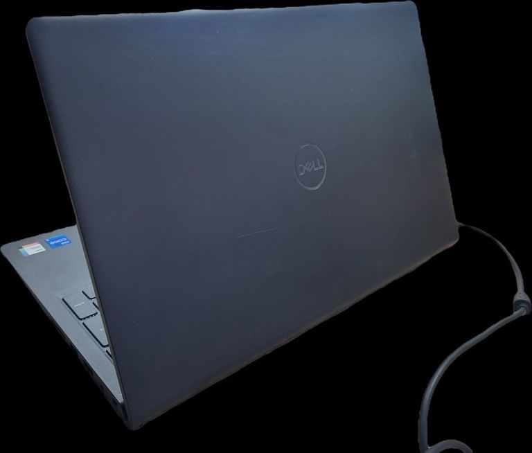 Дешево Dell 15/core i5-1235u ddr5/16gb ddr5/hdd *відсутній/ssd 512 gb/*інтегрована з ломбарду