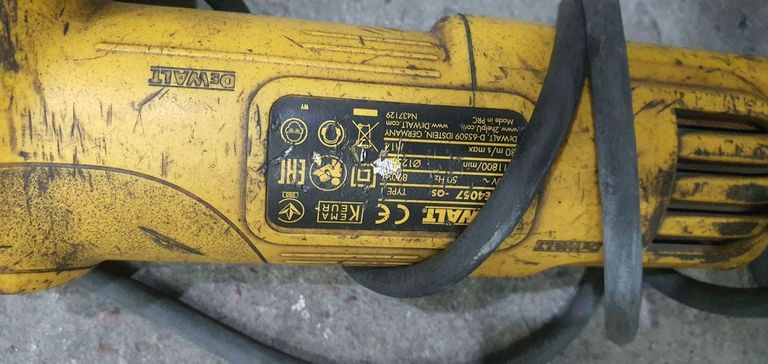 Дешево Dewalt DWE4057 з ломбарду