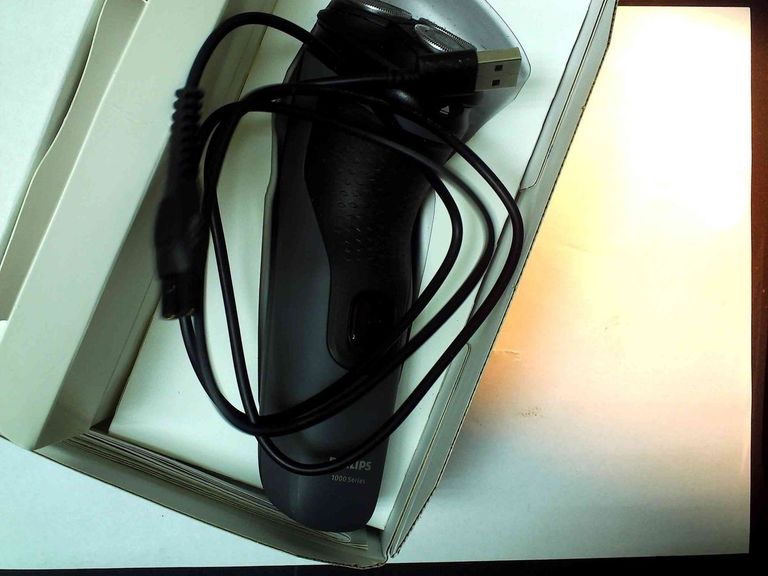 Дешево Philips Shaver Series 1000 S1142/00 з ломбарду