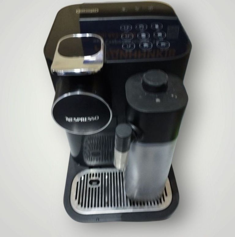 Купити Delonghi Nespresso Gran Lattissima EN 640.B Б/У