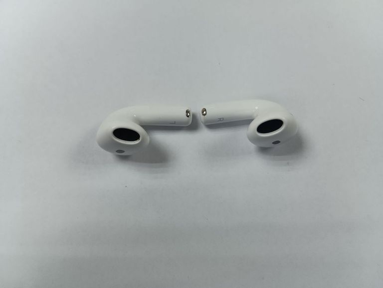 Apple airpods 4 with active noise cancellation Код:01-200868741. Зображення 12