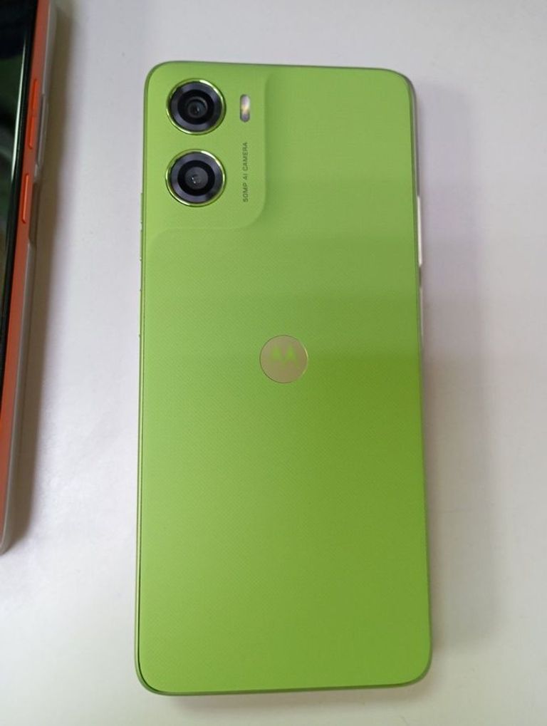 Оголошення Motorola moto g06 4g 4/64gb tendril Б/У