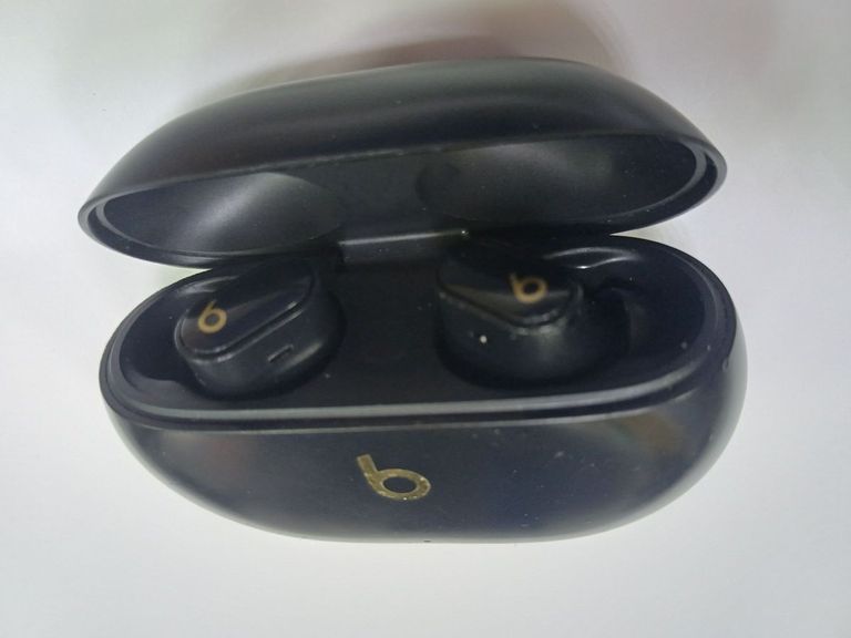 Купити Monster beats by dr. dre studio buds+ transparent Б/У