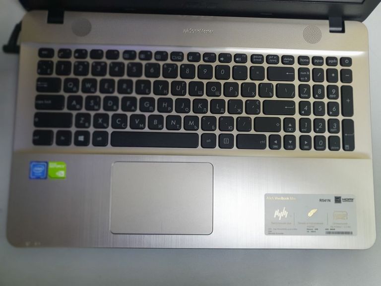 Дешиво Asus 15/celeron n3350 ddr3/4gb ddr3/hdd 500 gb/ssd *відсутній/geforce 810m с ломбарда