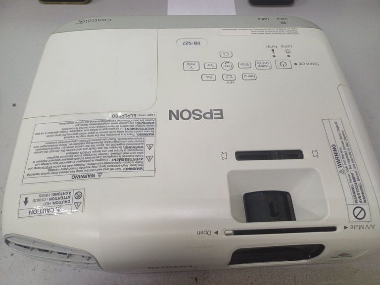 Оголошення Epson eb-s27 Б/У