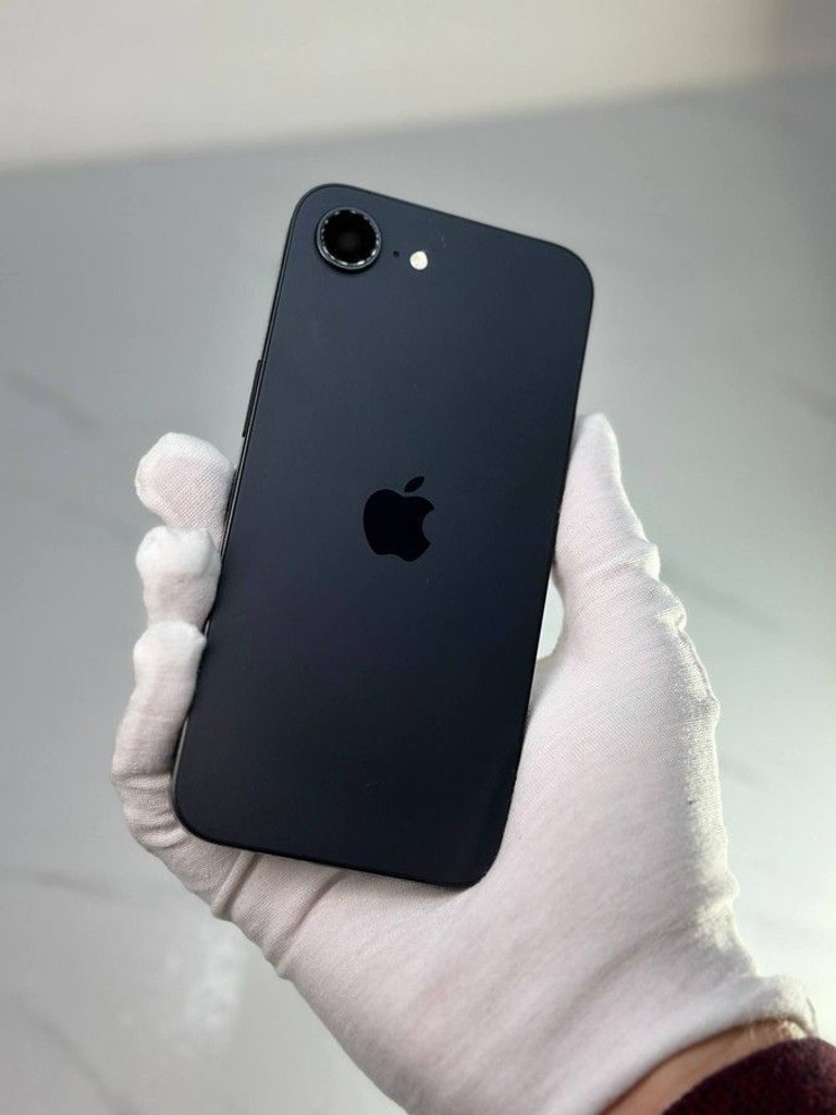 Apple iPhone 16e 128GB Black Код:01-200929712. Изображение 10