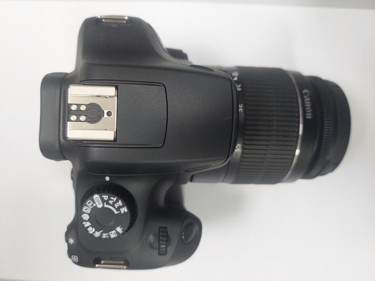 Дешиво Canon eos 4000d + ef-s 18-55 1:3.5-5.6 iii с ломбарда