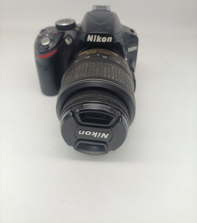 Объявление Nikon d3200 / nikkor 18-55 3.5-5.6g vr Б/У