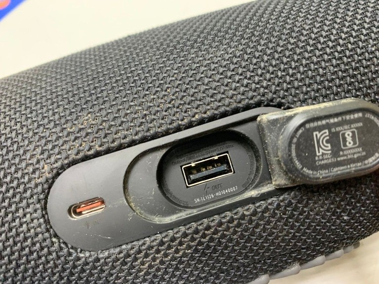 Купить Jbl charge 5 Б/У