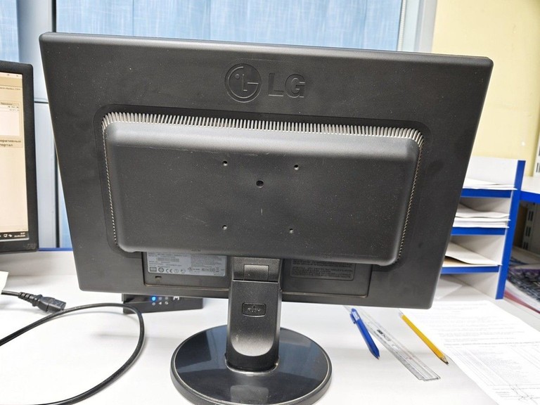 Объявление Lg w2042s Б/У