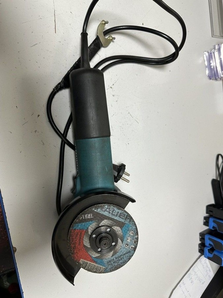 Дешево Makita копія ga5030 з ломбарду