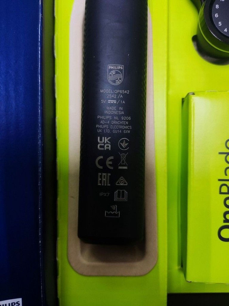 Дешиво Philips oneblade pro 360 qp6542 с ломбарда