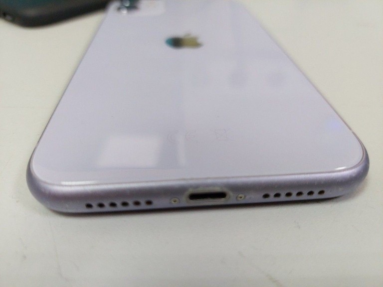 Apple iphone 11 64gb Код:01-200977045. Изображение 6