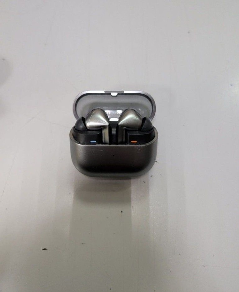 Оголошення Samsung galaxy buds3 pro Б/У