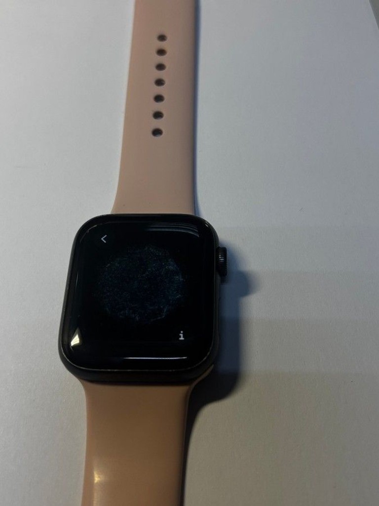 Оголошення Apple watch series 5 gps 44mm aluminium case Б/У