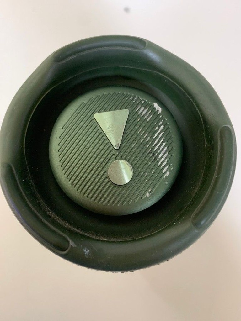 Дешиво Jbl charge 5 с ломбарда