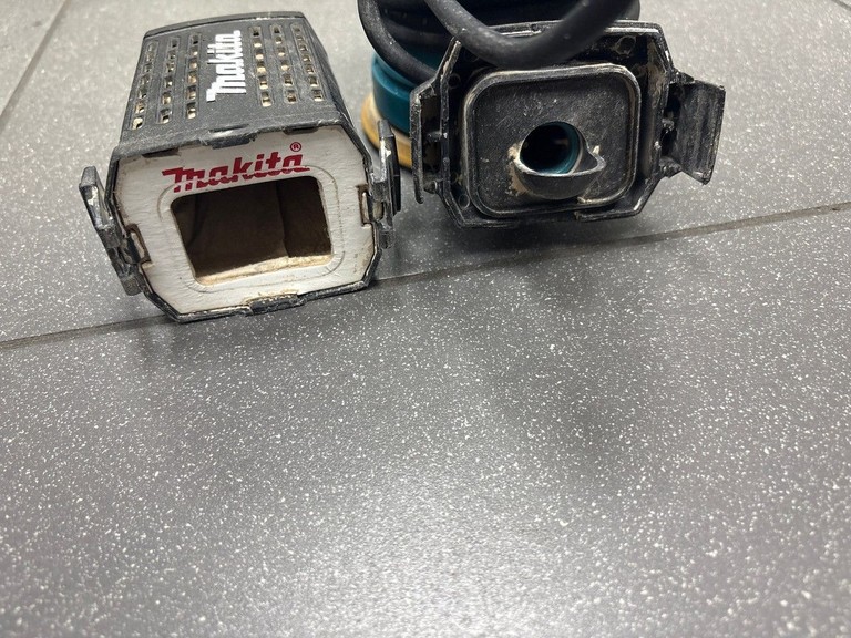 Дешево Makita BO5031 з ломбарду