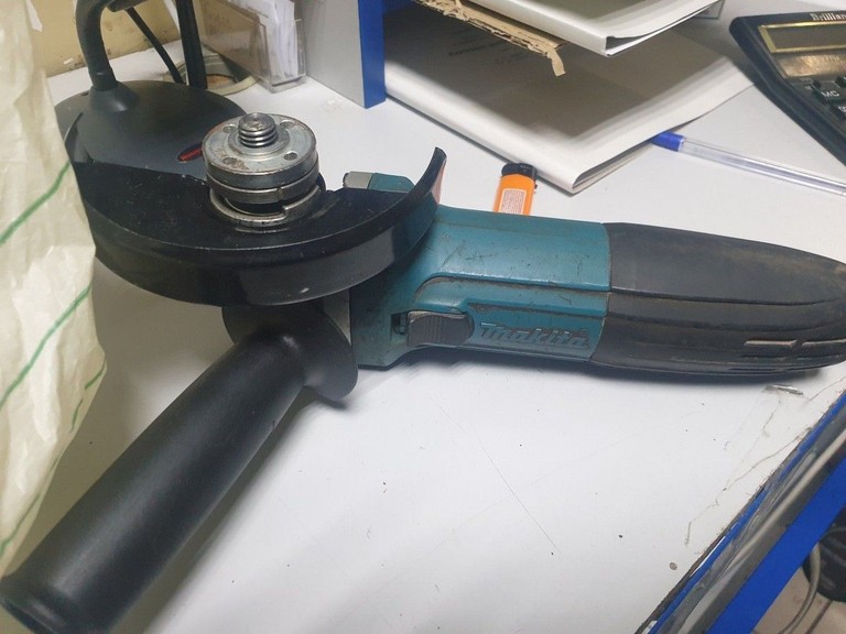 Дешево Makita GA5030 з ломбарду