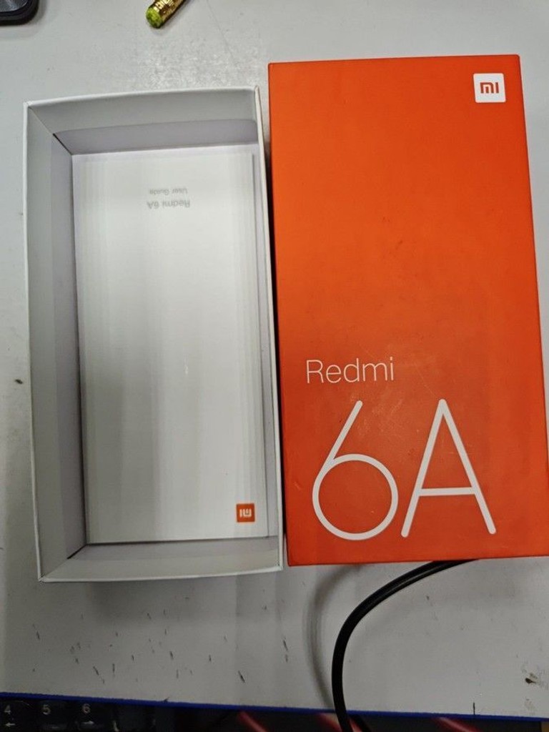 Купити Xiaomi Redmi 6A 2/16GB Black Б/У