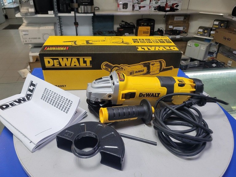 Купити Dewalt DWE4257 Б/У