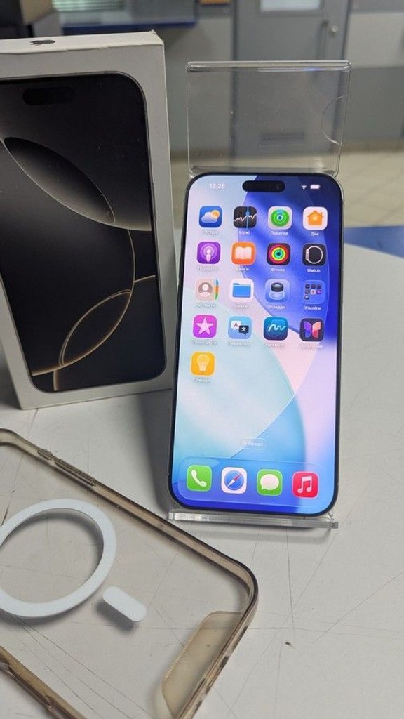 Купить Apple iphone 16 pro max 256gb esim Б/У