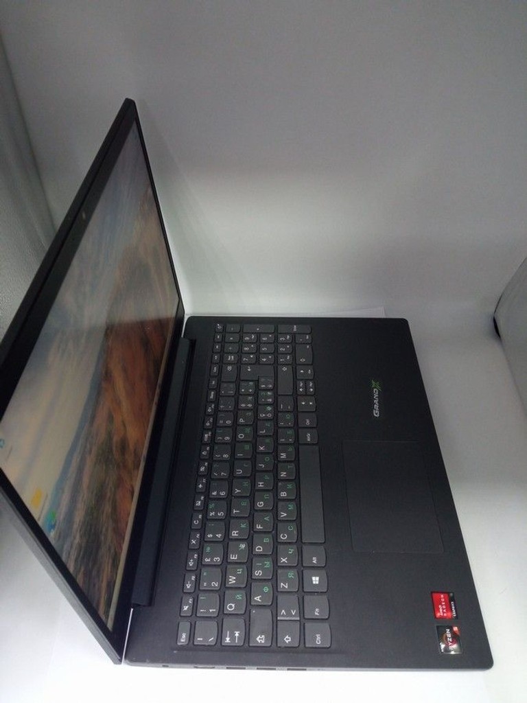 Дешево Lenovo 15/ryzen 5 3500u ddr4/8gb ddr4/hdd *відсутній/ssd 250 gb/*інтегрована з ломбарду