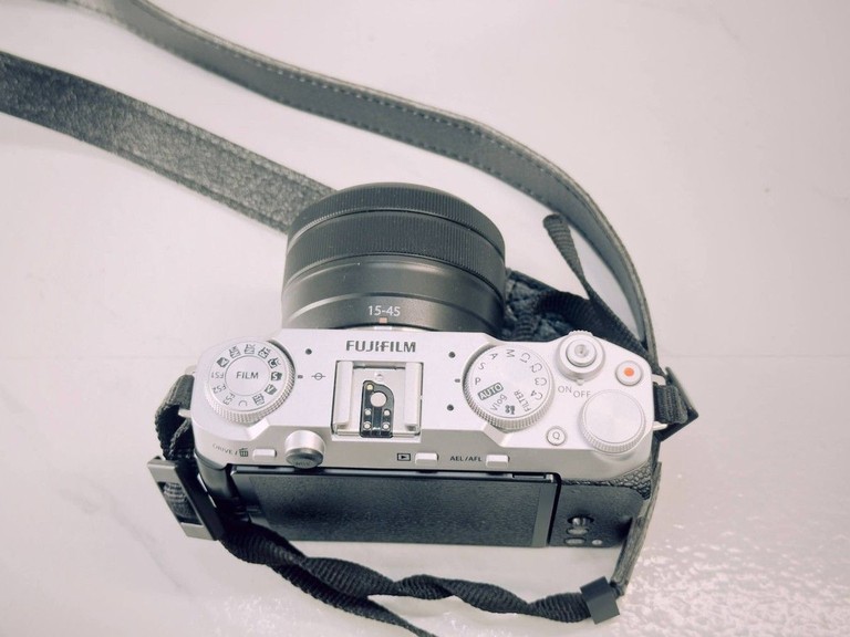 Fujifilm X-M5 kit XC 15-45mm f/3,5-5,6 OIS PZ Silver Код:01-201161919. Зображення 8
