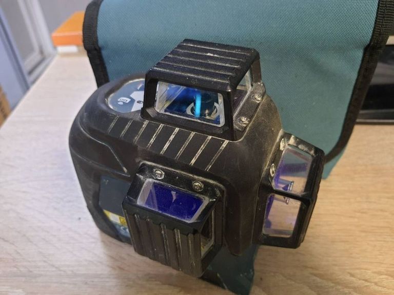 Объявление Bosch gll 3-80 professional Б/У