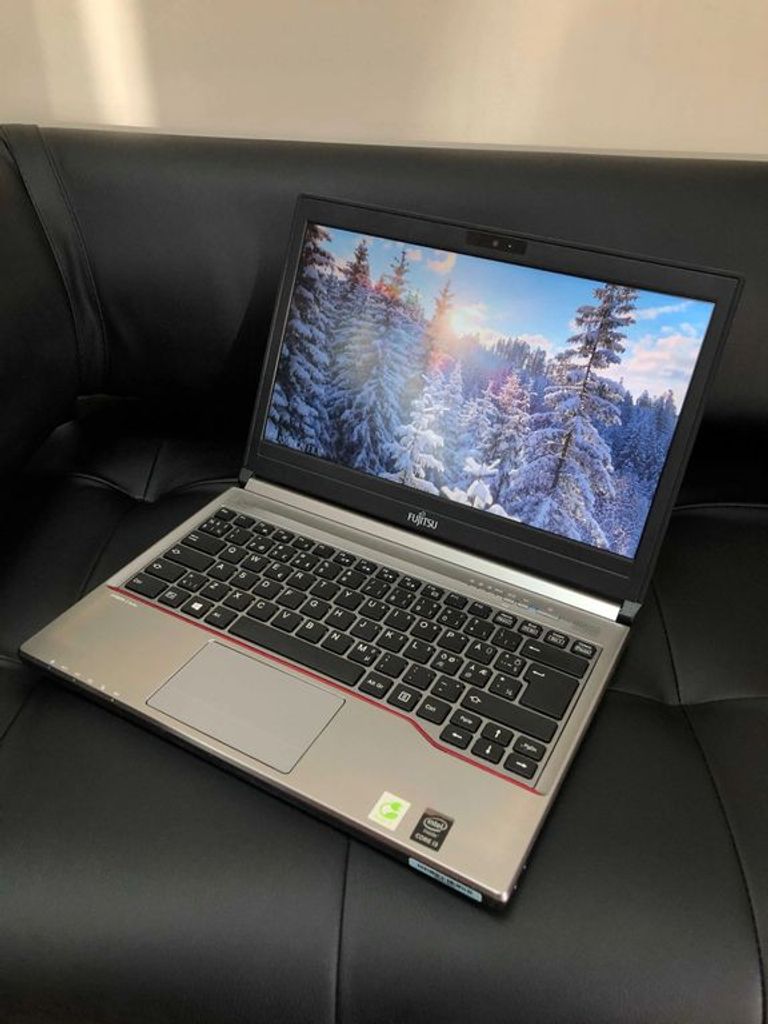 Fujitsu Lifebook E734/13.2"HD/i3-4/8GB/128GB/ГАРАНТІЯ