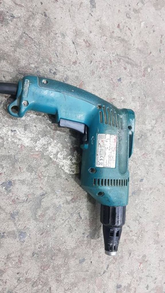 Makita 6821