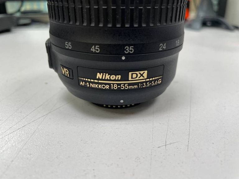 Nikon AF-S DX Zoom-Nikkor 18-55mm f/3,5-5,6G VR II