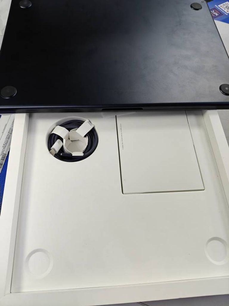 Розпродаж Apple Macbook Air a2337/ m1 8-cores/ gpu 8-cores/ ram8gb/ ssd256gb/ retina, truetone, продавець Техноскарб