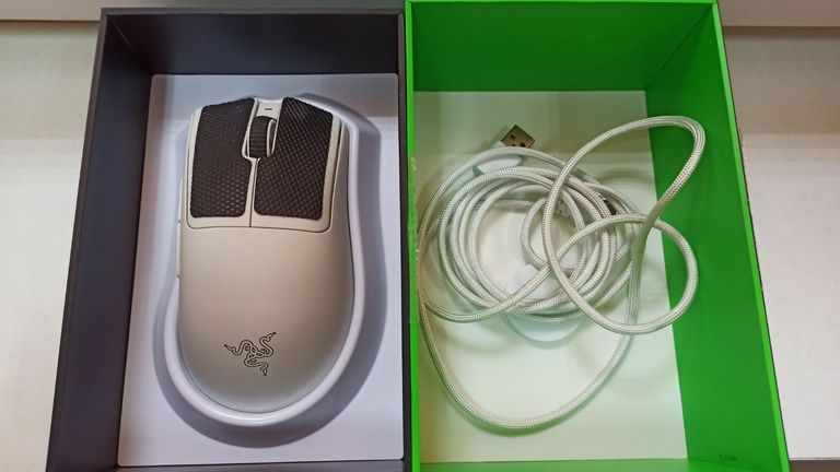 Объявление Razer deathadder v3 pro wireless & mouse dock Б/У