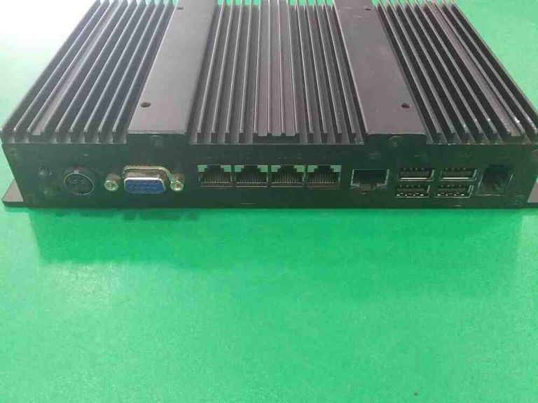 Оголошення Flytech KPC6 (C46 Intel Atom D525 Dual Core 1.8GHz Fanless 1GB 250GB) Б/У