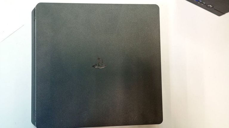 Дешиво  Sony PlayStation 4 Slim 1TB Black с ломбарда