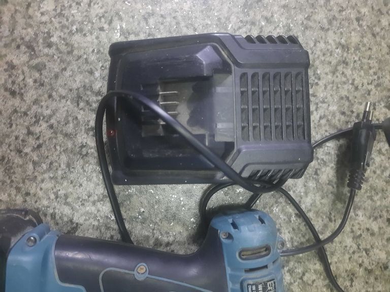 Erbauer 2 тушки eri604ipd+2 акум. 18v 2.0 ah+зп Код:01-200558184. Зображення 5