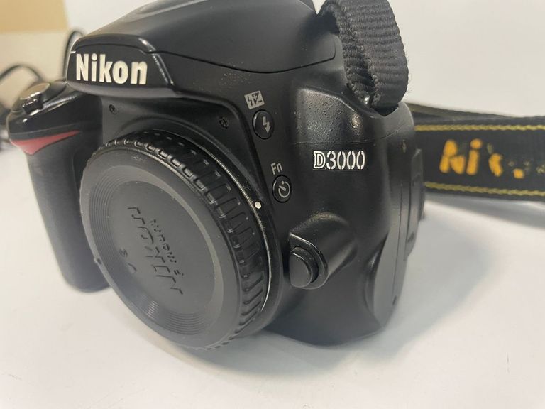 Объявление Nikon d3000 body Б/У