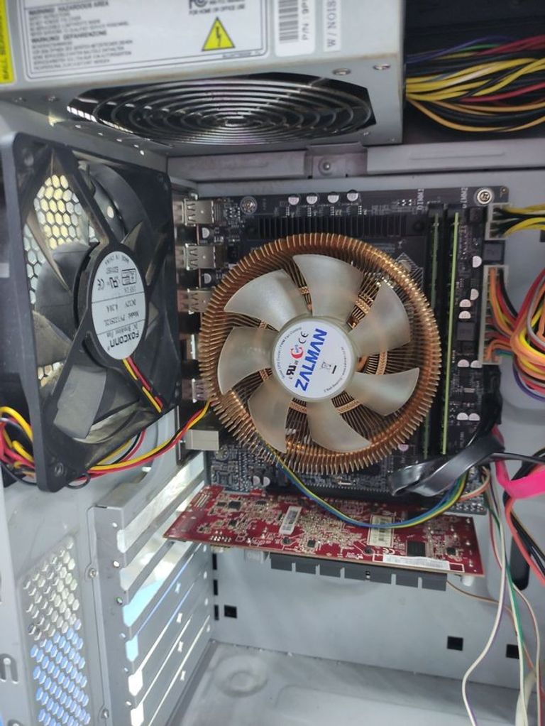 Оголошення Пк intel xeon e5-2440/ram 16 gb/hdd 500 gb/ssd відсутній/amd/ ati radeon rx 550 2gb gddr5 128bit Б/У