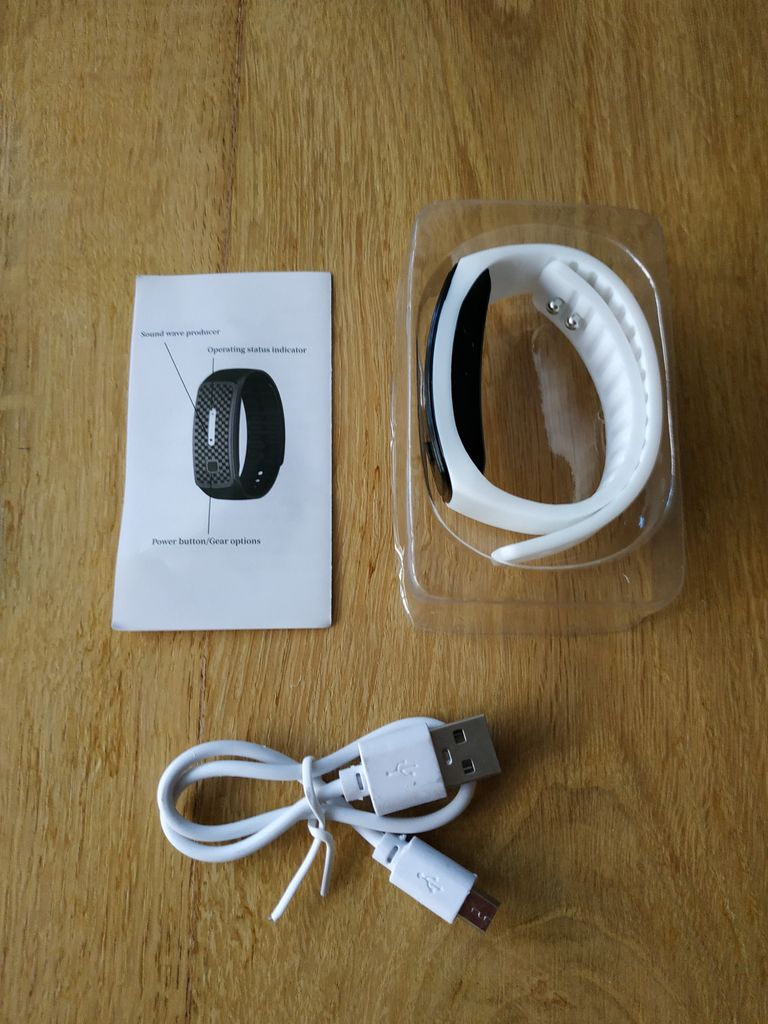 Дешево White з ломбарду