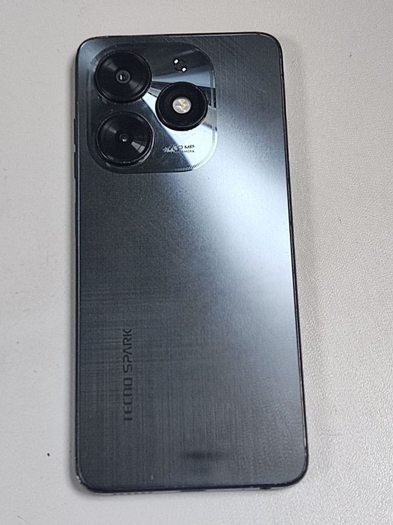 Дешиво Tecno spark 20c bg7n 8/128gb с ломбарда