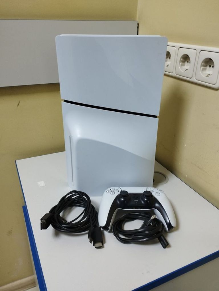 Купить Sony PlayStation 5 825GB Б/У