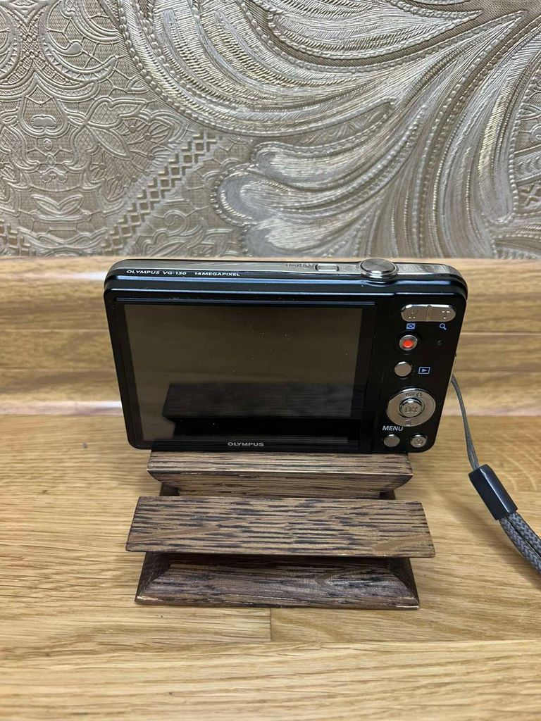 Дешево Olympus vg-130 з ломбарду