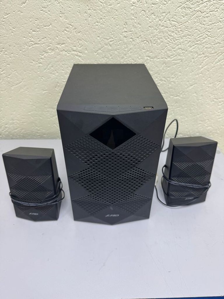 Купити F&d A180X Black Б/У