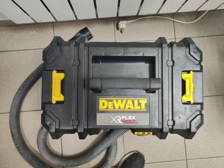 Купити Dewalt dcv586mn Б/У