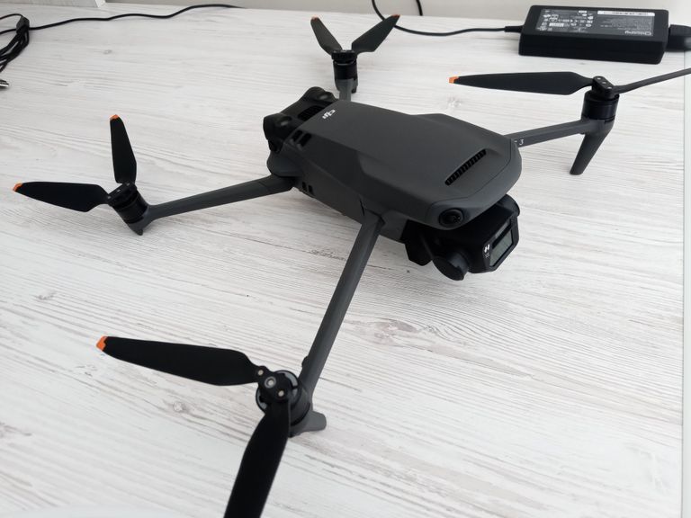 Купить Dji Mavic 3 Fly More Combo (CP.MA.00000452.02) Б/У