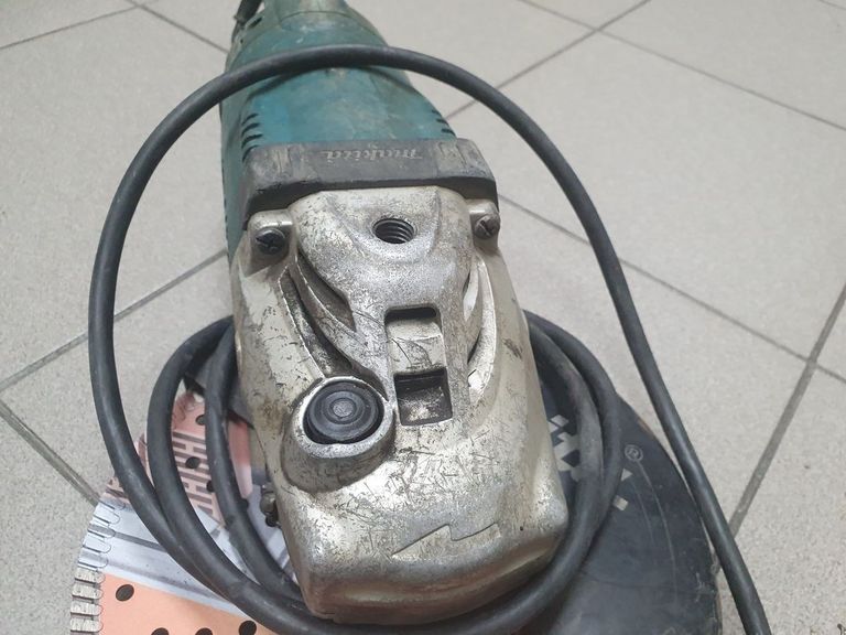 Розпродаж Makita GA9020, продавець Техноскарб